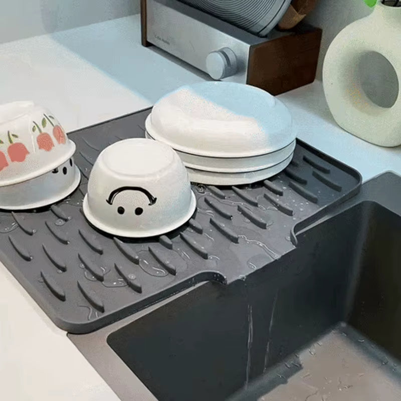 BVJ®Heavy-Duty 3-in-1 Silicone Mat: Drainer, Trivet & Chopping Cushion(✨2026 New Upgrade)