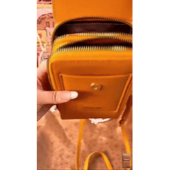 ⭐MAVONIQUECOSH®🔥2026 Trendy Minimalist Elegant Women's Touchscreen Crossbody Phone Wallet (Copy)