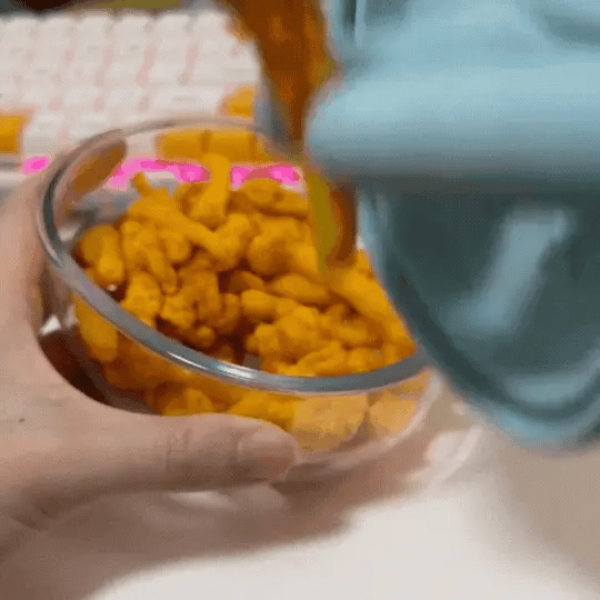 SnackMate BPA-Free Mess-Free Snack Grabber(Food-Grade🌿)